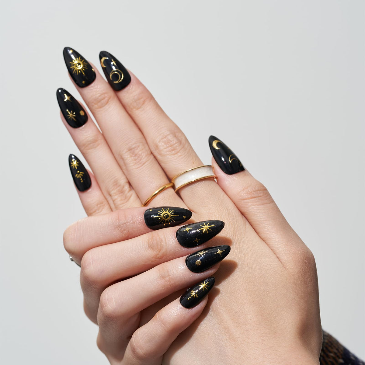 GLAMERMAID Press on Nails Gothic Star Black Gel with accessories