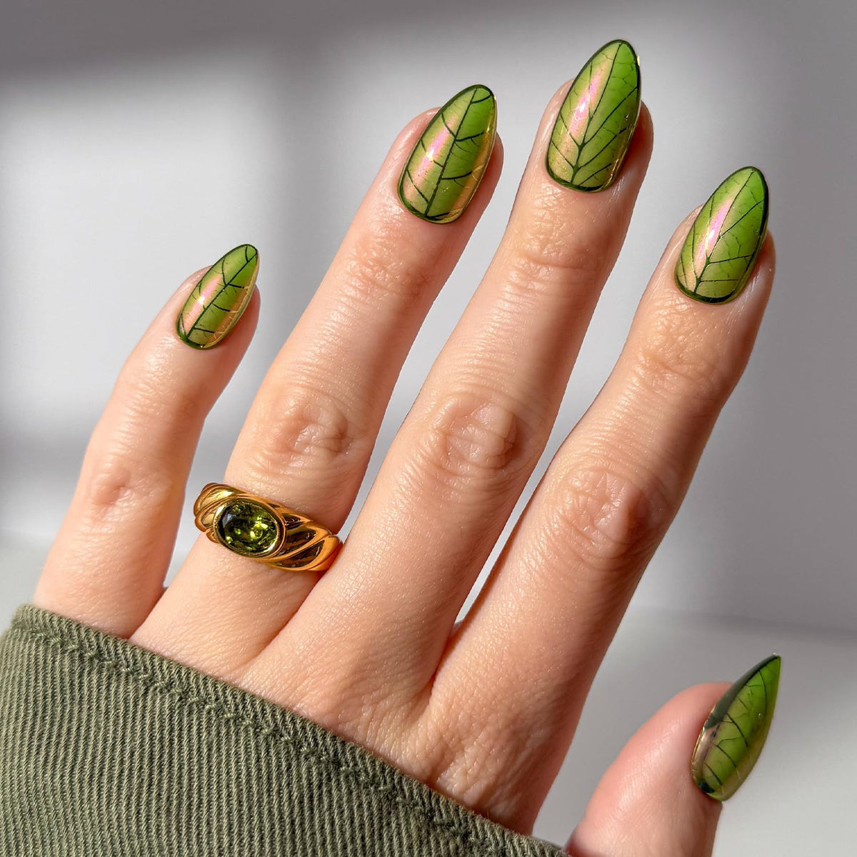 Glamnetic Harry Potter Mandrake Press On Nails set front view