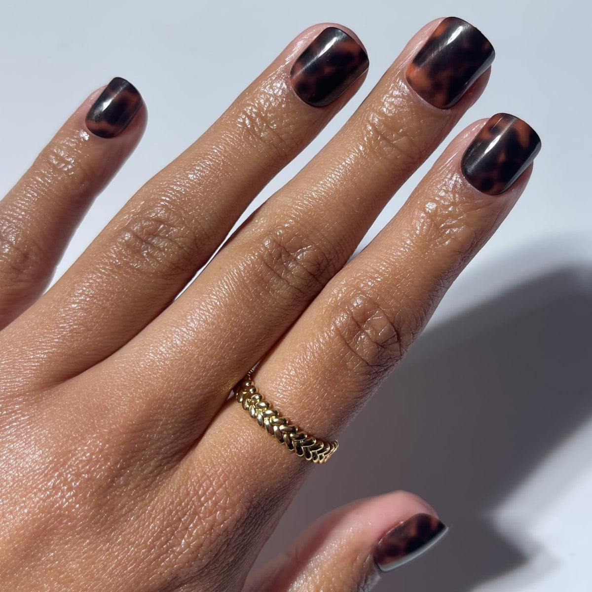 Glamnetic Press On Nails extra short tortoiseshell glossy finish front view