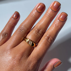 Glamnetic Press On Nails glossy brown aura front view