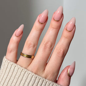 Glamnetic Press On Nails Medium Almond glossy finish front view