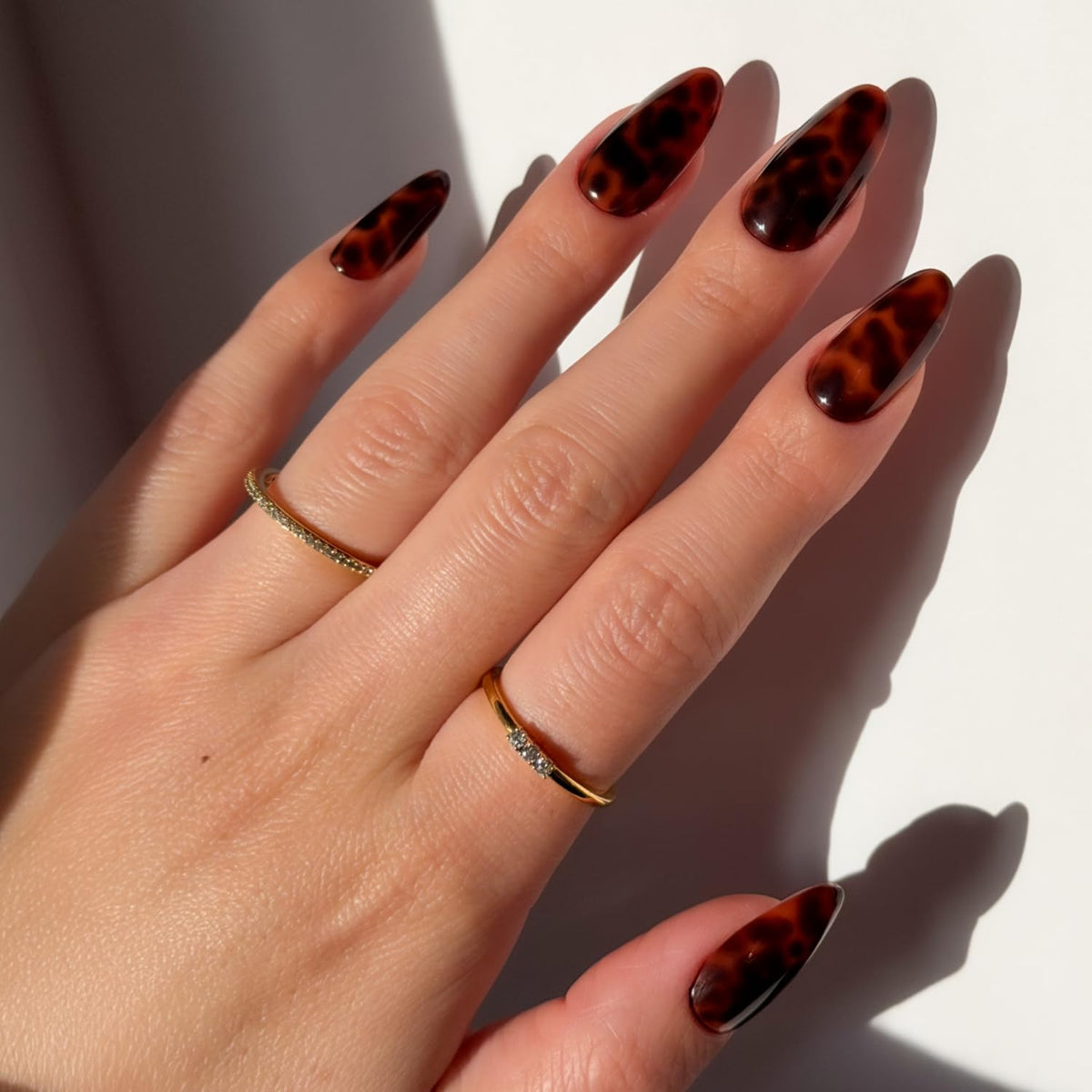 Glamnetic Press On Nails medium oval tortoiseshell full kit front view