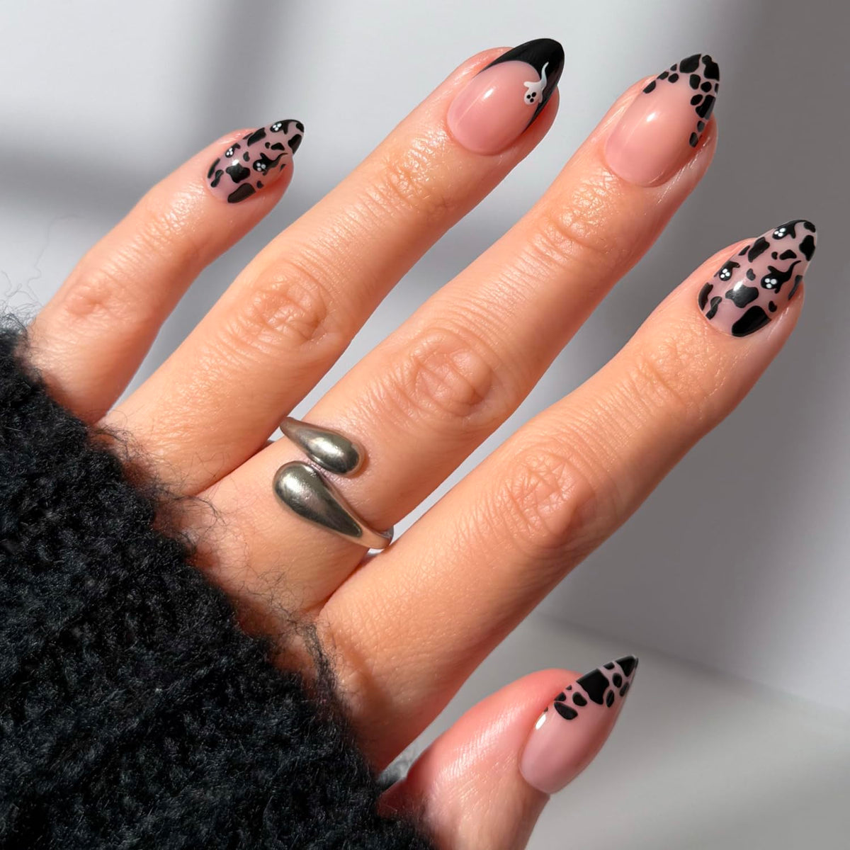 Glamnetic Press On Nails Short Almond 30 Pc Kit front view