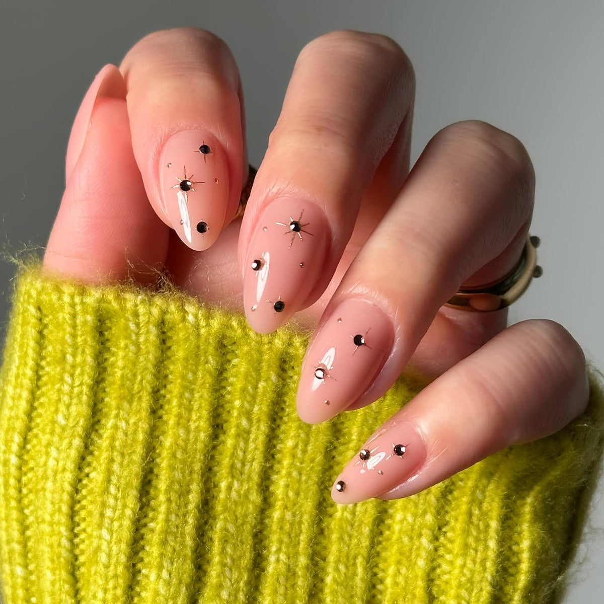 Glamnetic Press On Nails Short Almond Glossy full kit front view