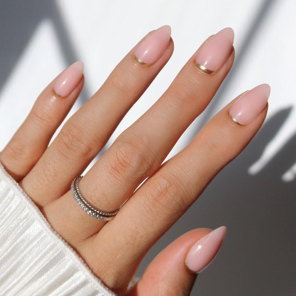 Glamnetic Press On Nails Short Almond glossy kit front view