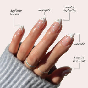 Glamnetic Press On Nails Short Almond storage box and accessories