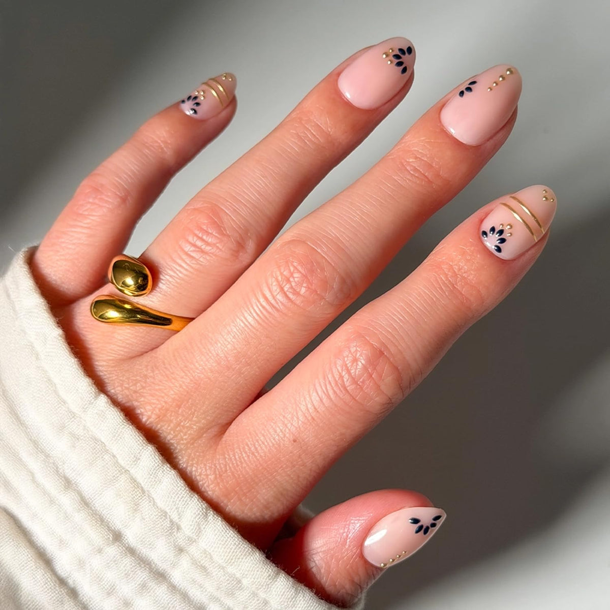 Glamnetic Press On Nails Short Oval full kit front view