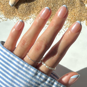 Glamnetic Press On Nails short oval glazed finish front view