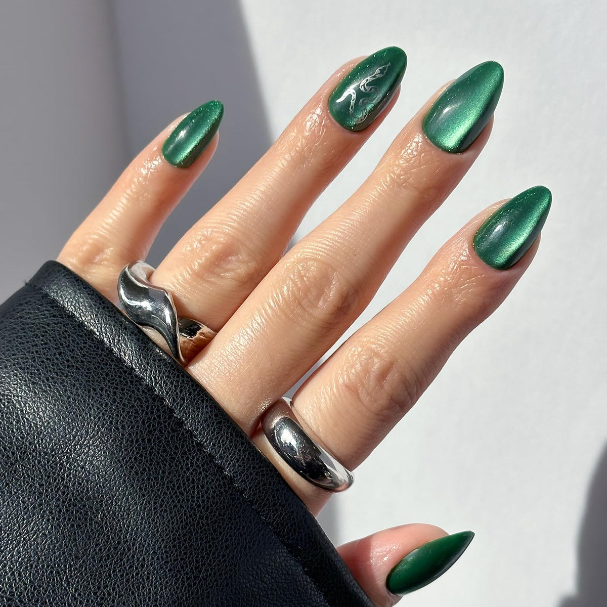 Glamnetic Slytherin Press On Nails green velvet front view