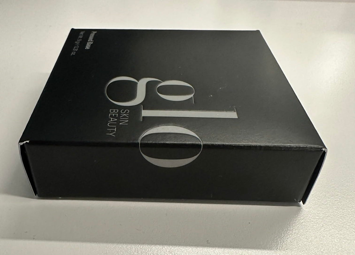 Glo Skin Beauty Pressed Base Powder Foundation Golden Light in natural light