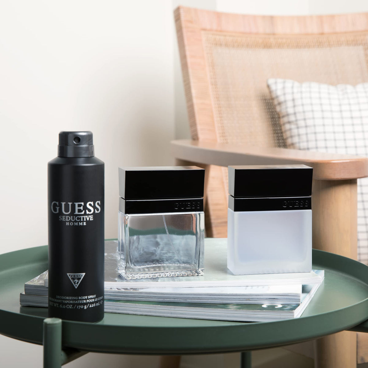 GUESS Seductive Homme Eau de Toilette spray nozzle close-up