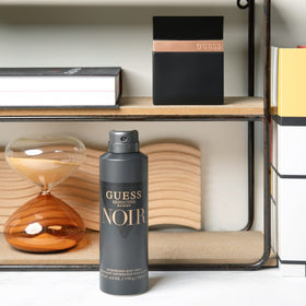 GUESS Seductive Noir Eau de Toilette bottle cap close-up