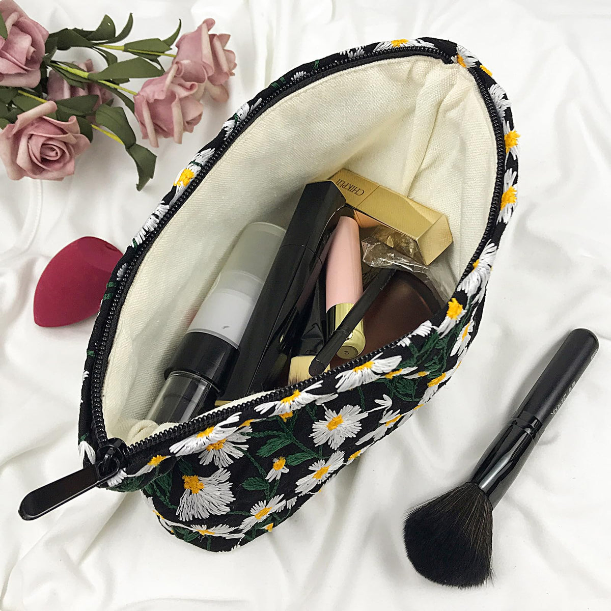 GUTGNK Corduroy Cosmetic Bag in a travel setting