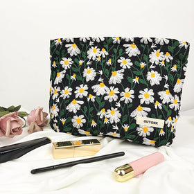 GUTGNK Corduroy Cosmetic Bag side view showcasing zipper