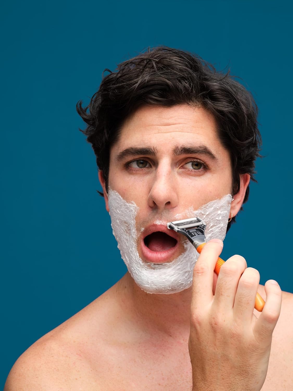 Harry's Razor for Men in lifestyle setting