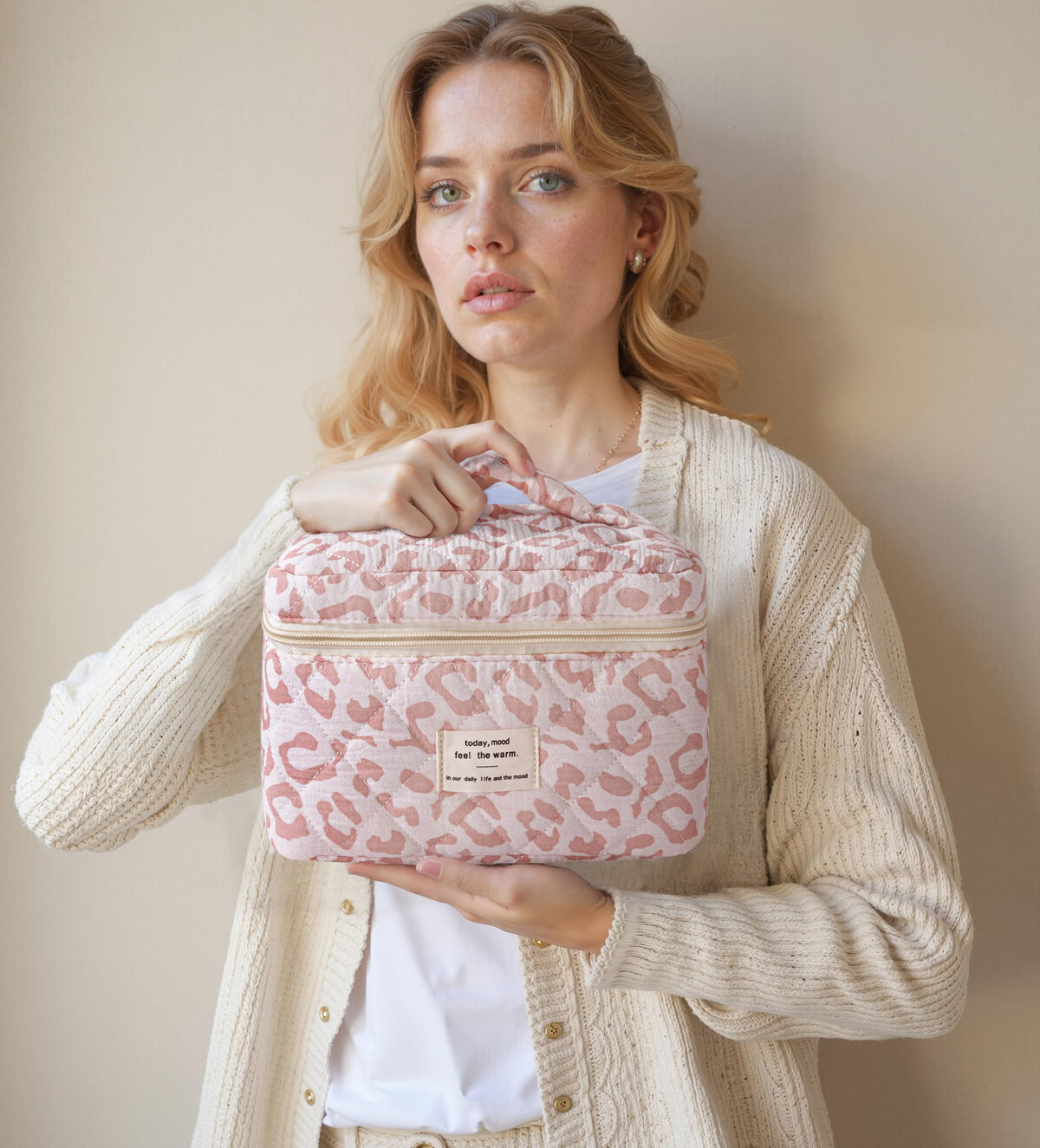 HBselect makeup bag set with zippers and floral pattern