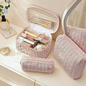 HBselect medium makeup bag side view with double zipper