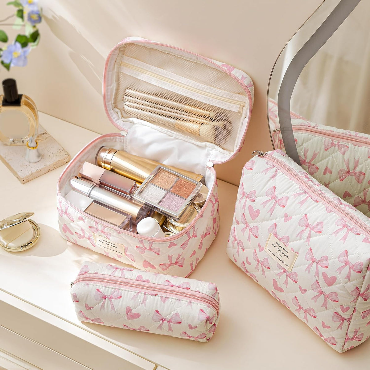 HBselect Quilted Makeup Bag medium size side view with zipper