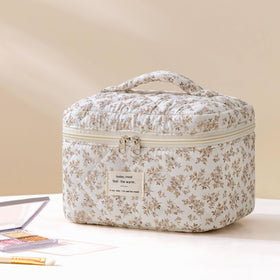 HBselect Quilted Makeup Bag Set displayed with cosmetics