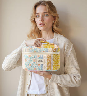 HBselect Quilted Makeup Bag Set packaging display