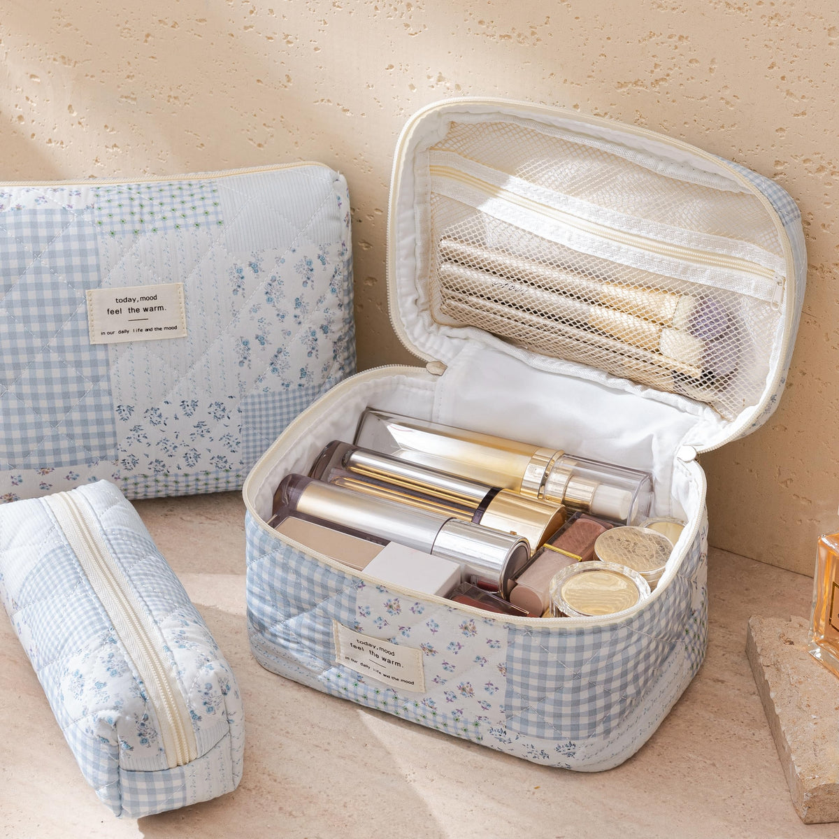 HBselect Quilted Makeup Bag small size in floral pattern