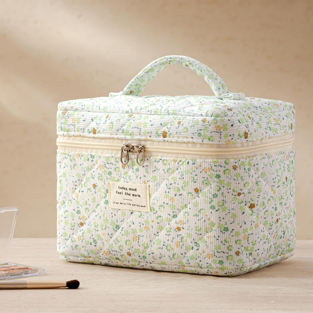 HBselect Quilted Makeup Bag with double zipper detail