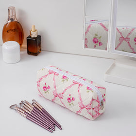 HHQQWZ Cute Floral Makeup Bag with cosmetics displayed inside