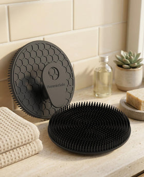 HOMMIESAFE Soft Silicone Shower Brush close-up of silicone material