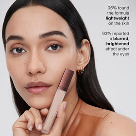 HOURGLASS Vanish Airbrush Concealer 32g in makeup setup