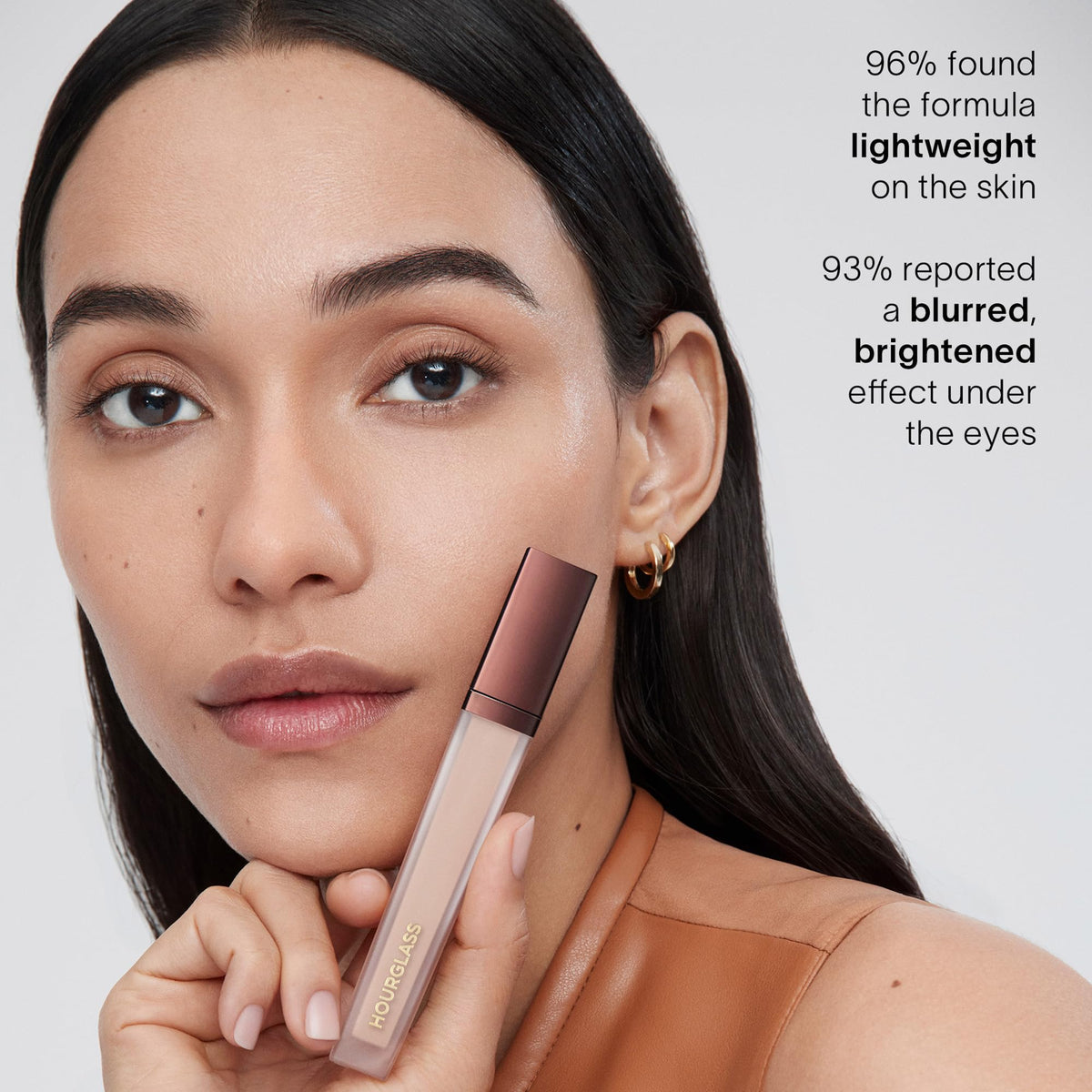 HOURGLASS Vanish Airbrush Concealer Deep Mocha with makeup brushes
