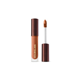 HOURGLASS Vanish Airbrush Concealer front view with packaging
