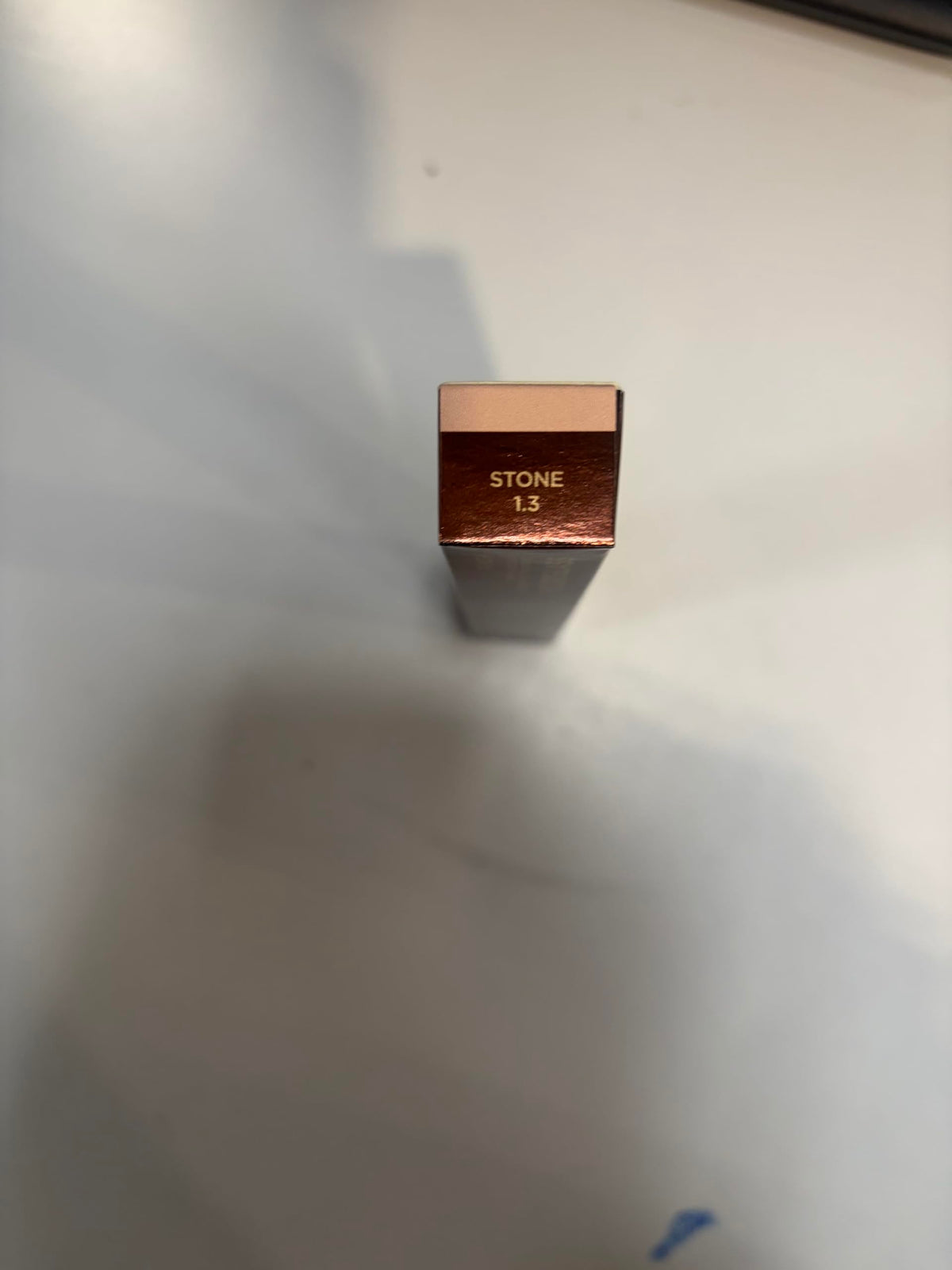 HOURGLASS Vanish Airbrush Concealer with natural lighting