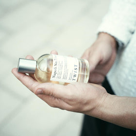HOUSE OF TWIST Twist Greed No. 39 Eau de Parfum bottle close-up