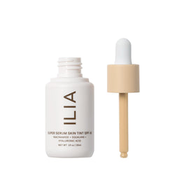 ILIA Super Serum Skin Tint SPF 40 bottle with cap