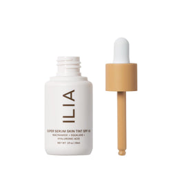 ILIA Super Serum Skin Tint SPF 40 Ora ST6 packaging