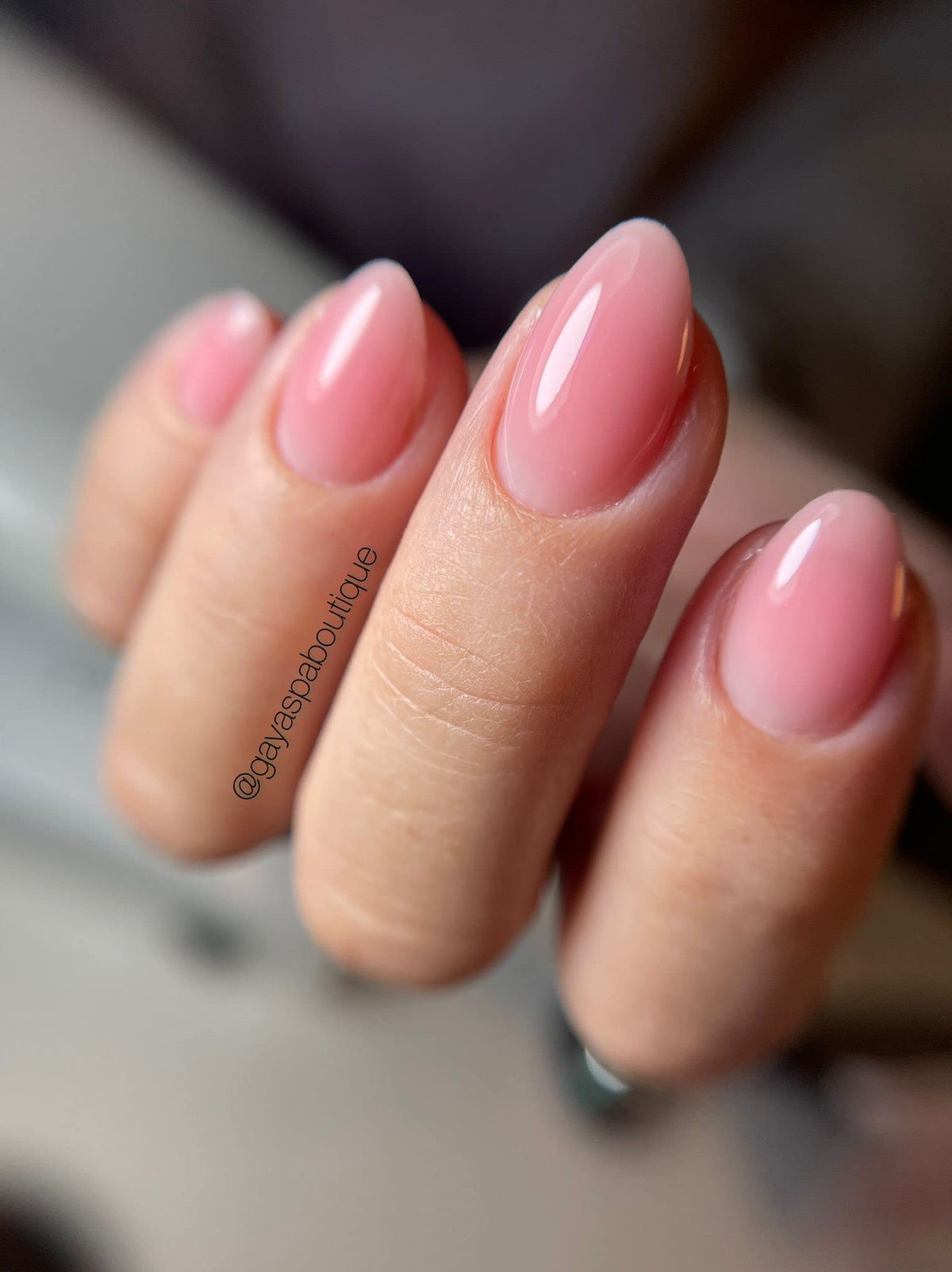 IN.HYPE Hard Builder Gel application on nails