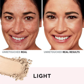 IT Cosmetics CC+ Airbrush Perfecting Powder Foundation Light texture close-up