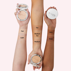 IT Cosmetics Celebration Powder Foundation Illumination Fair with brush for application