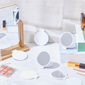 Jetec compact mirror closed with decorative cover