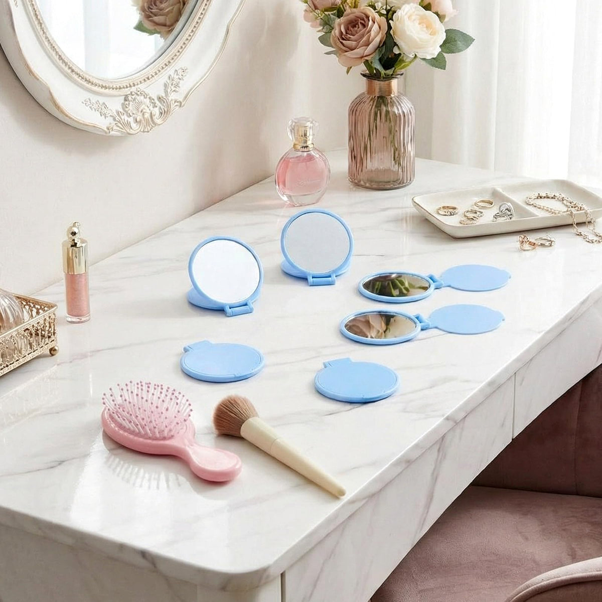 Jetec compact mirror open showing reflection