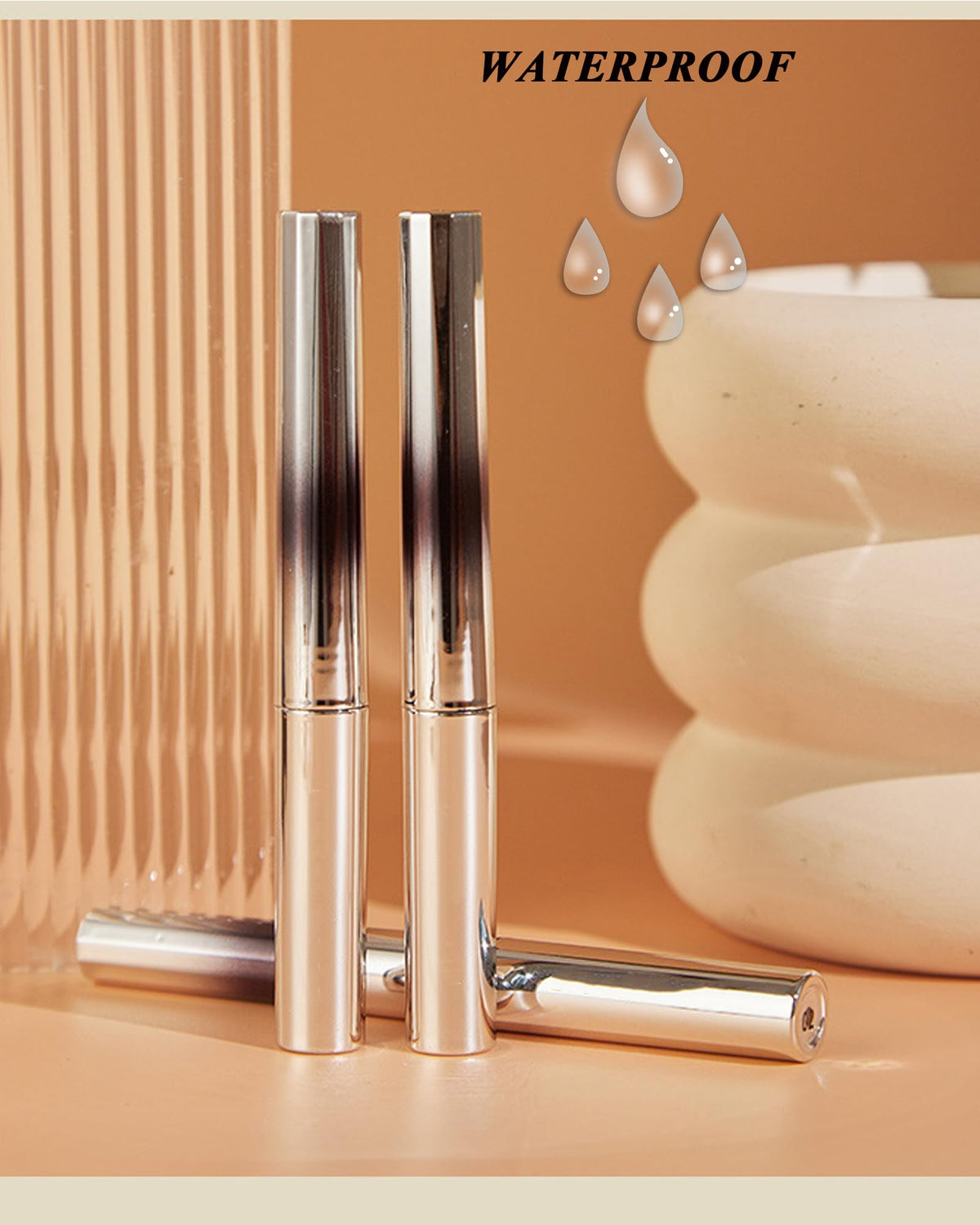 Jiodama mascara in hand with warm water for removal