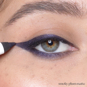 Julep When Pencil Met Gel Eyeliner Smoky Plum Matte close-up