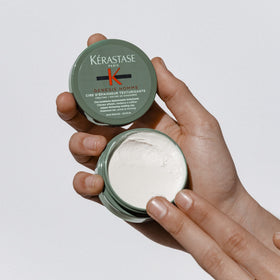 KÉRASTASE Genesis Homme Texturizing Wax Pomade texture on hair