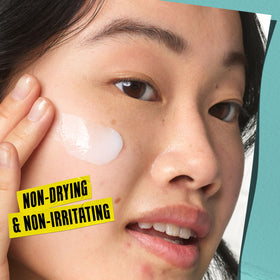 Kiehl's Expertly Clear Moisturizer lifestyle scene