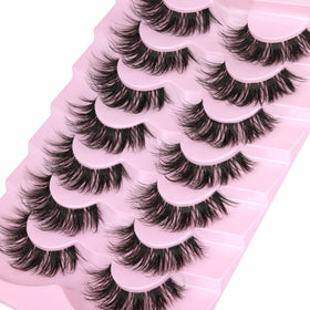 Kiromiro faux mink lashes on a model's eyes
