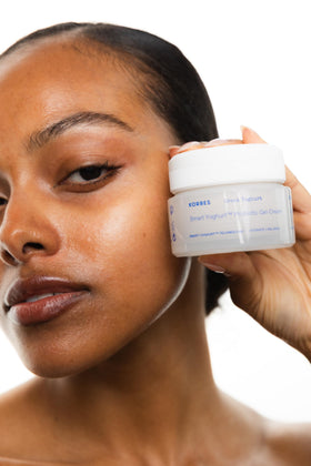 KORRES Greek Yoghurt Gel-Cream Moisturizer lifestyle shot