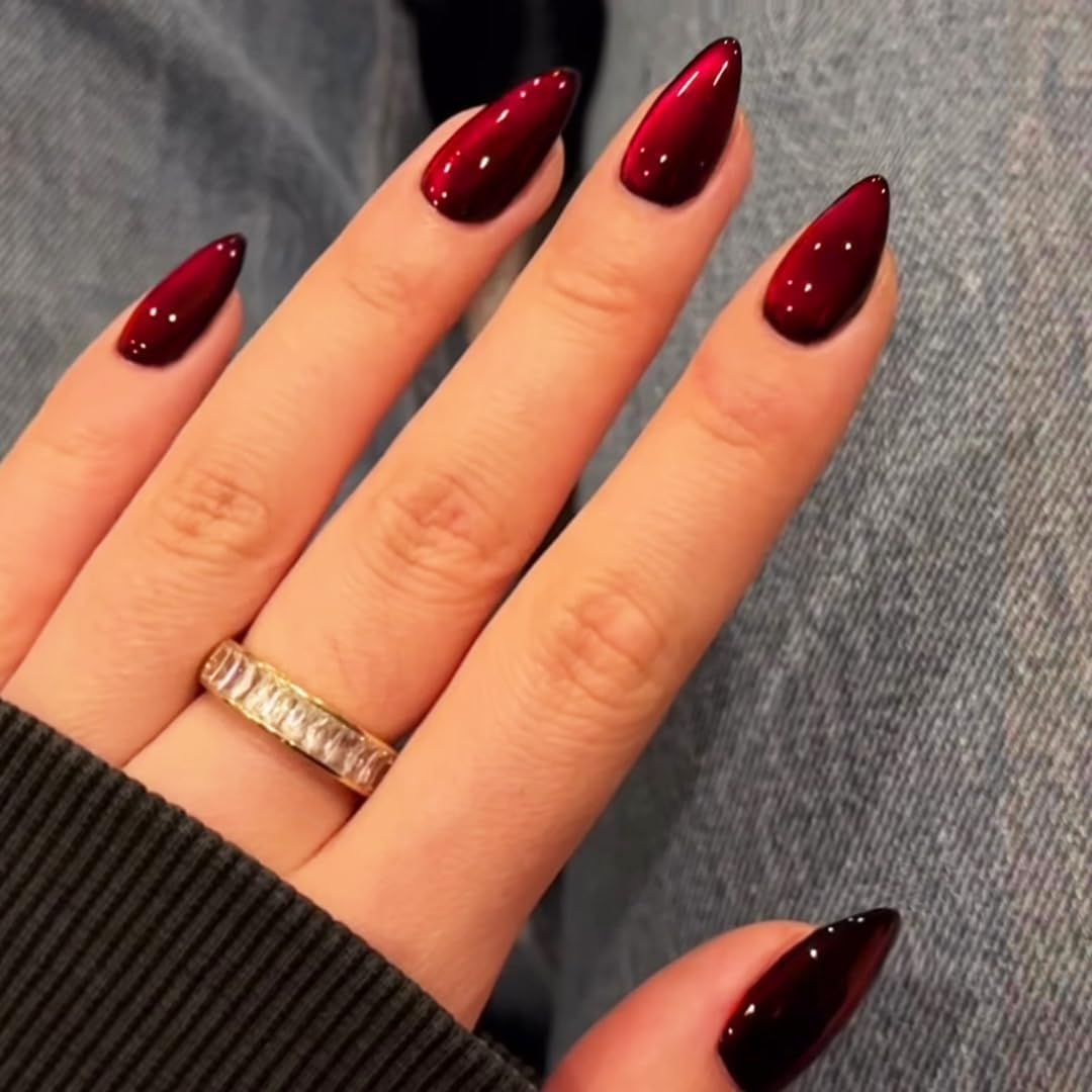 KQueenest Dark Red Press on Nails side view showing design