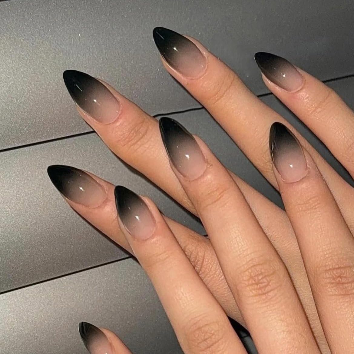 KQueenest Ombre Black Press on Nails Short Almond side view