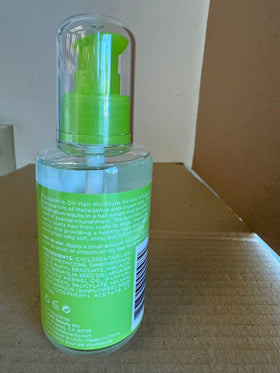 L LUSETA Macadamia Oil Hair Moisture Serum in hand for application