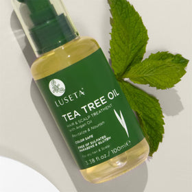 L LUSETA Tea Tree Hair Oil Serum texture on hand